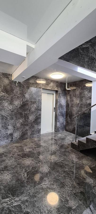 Marble Studio Букурещ Екстериор снимка